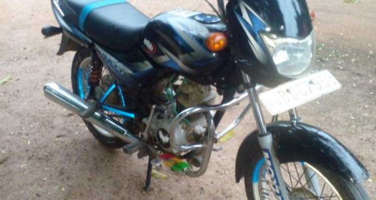 BAJAJ CT100 2015