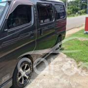 NISSAN CARAVAN E25 2002