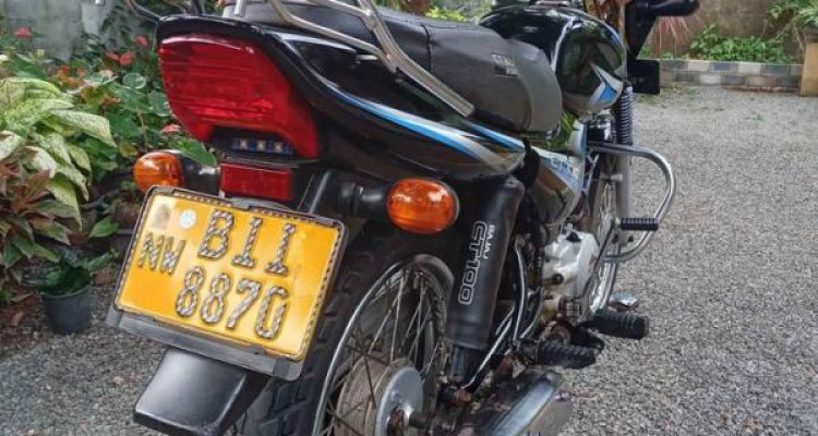 BAJAJ CT100 2019