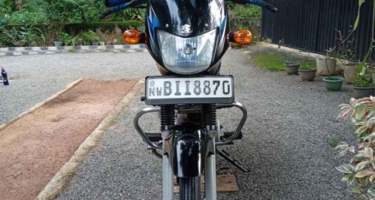 BAJAJ CT100 2019