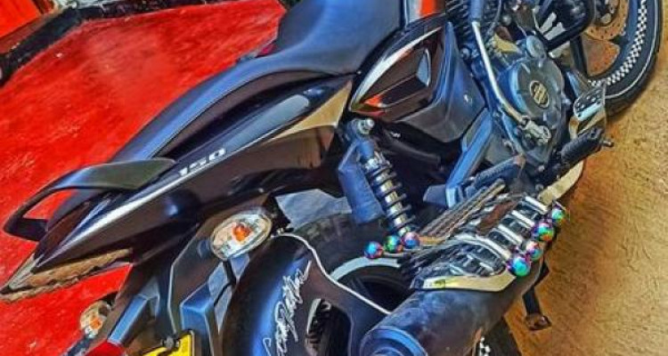 BAJAJ PULSAR 150 2020