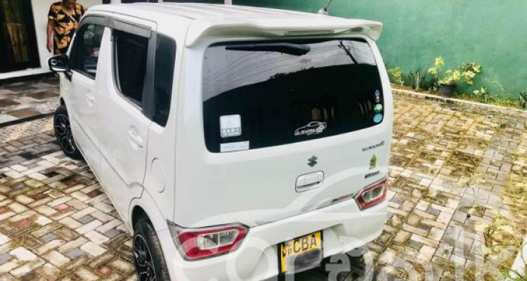 SUZUKI WAGON R FX 2018