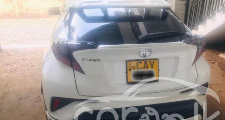 TOYOTA C-HR 2017