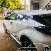 TOYOTA C-HR 2017