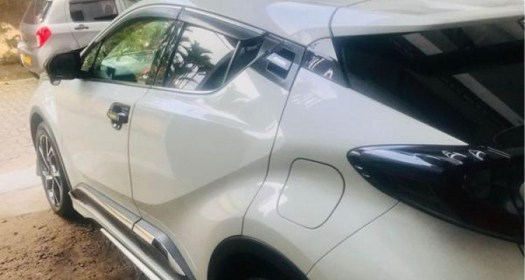 TOYOTA C-HR 2017