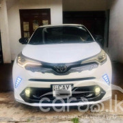 TOYOTA C-HR 2017