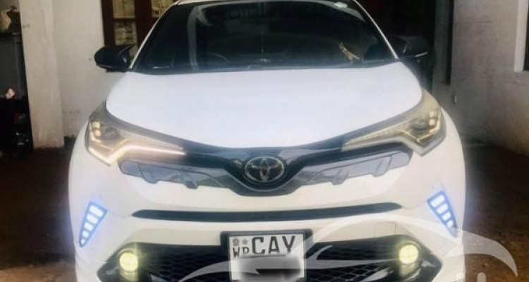 TOYOTA C-HR 2017