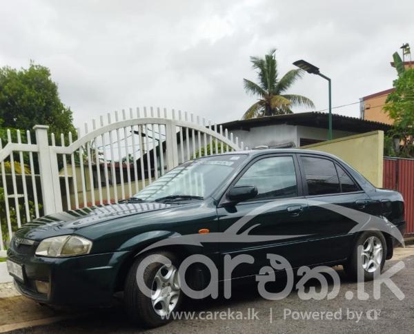 MAZDA 323 2000