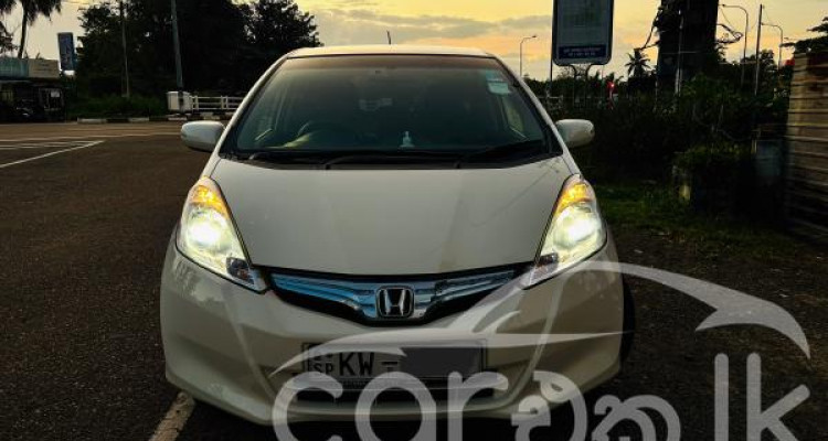 HONDA FIT GP1 2012