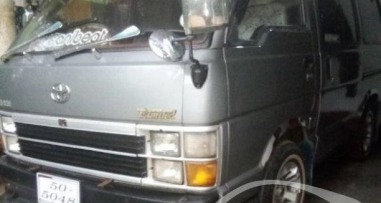 TOYOTA HIACE 1983