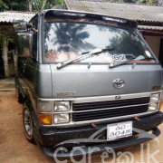 TOYOTA HIACE 1983