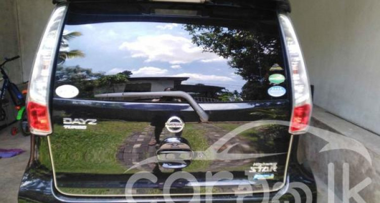 NISSAN DAYZ 2017