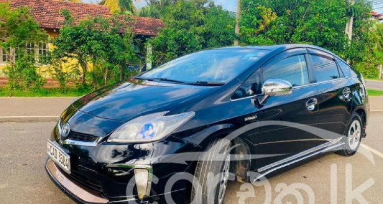 TOYOTA PRIUS 2013