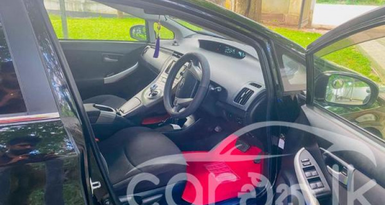 TOYOTA PRIUS 2013