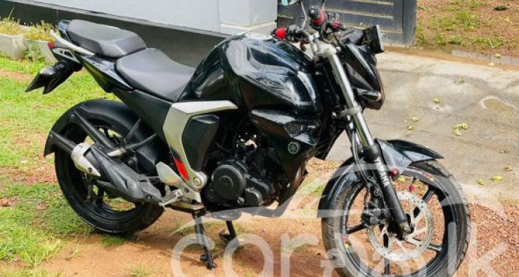 YAMAHA FZ 2018