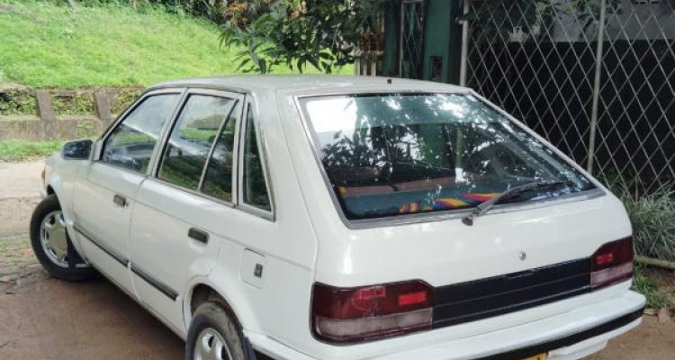 MAZDA FAMILIA 1991