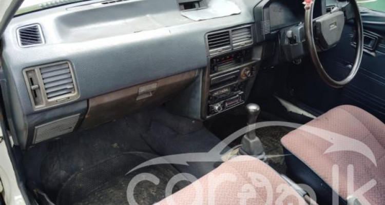 MAZDA FAMILIA 1991