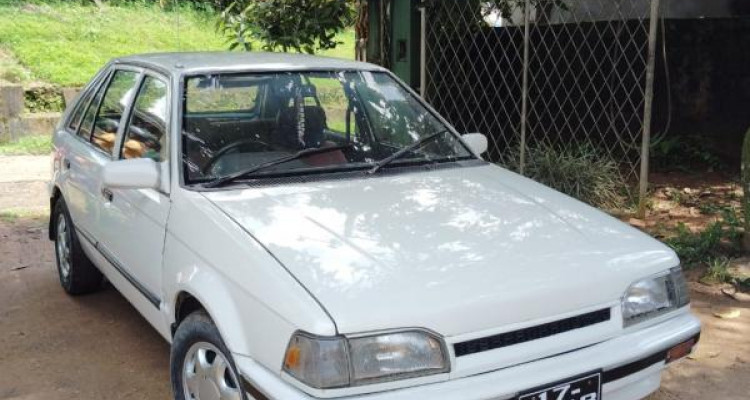 MAZDA FAMILIA 1991