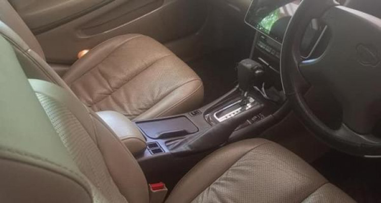 NISSAN CEFIRO 2000
