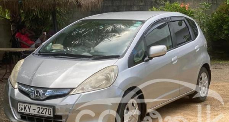 HONDA FIT GP1 2011