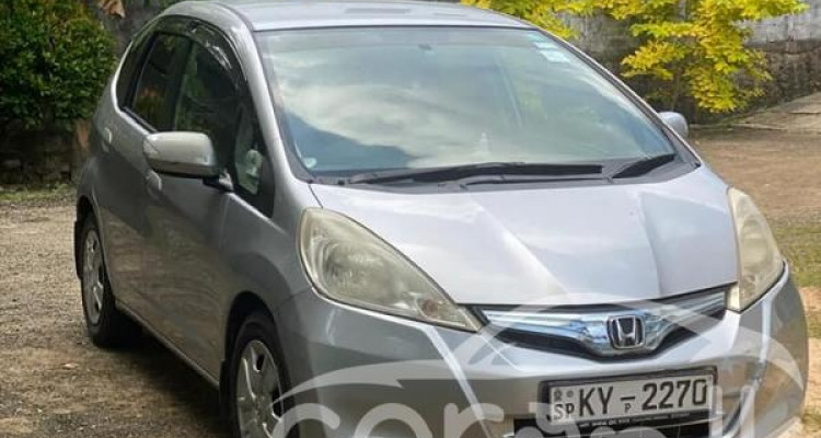 HONDA FIT GP1 2011