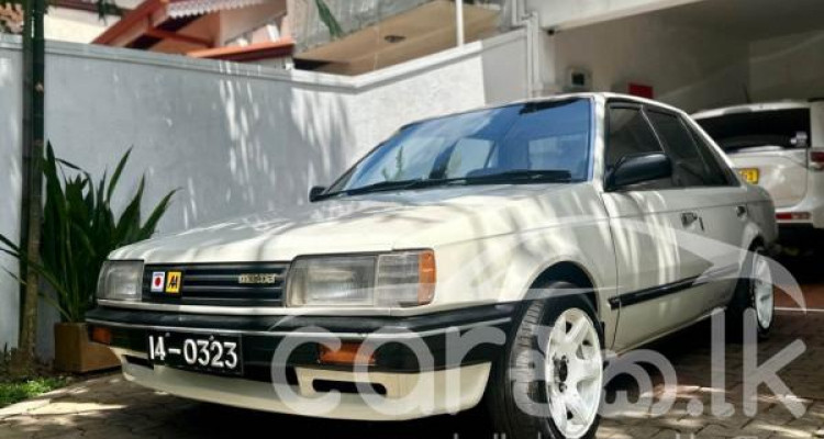 MAZDA FAMILIA 323 1985