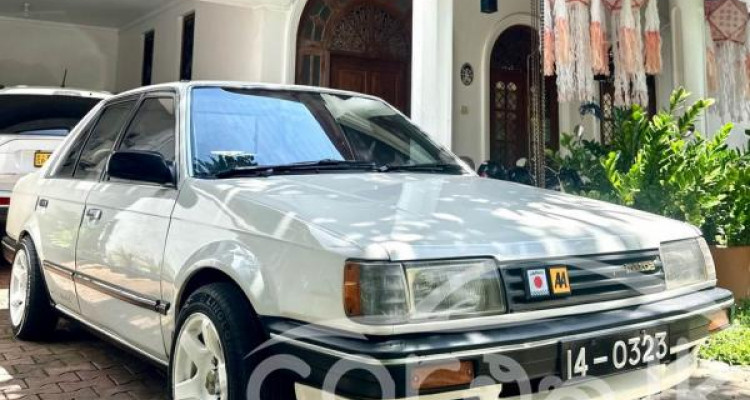MAZDA FAMILIA 323 1985