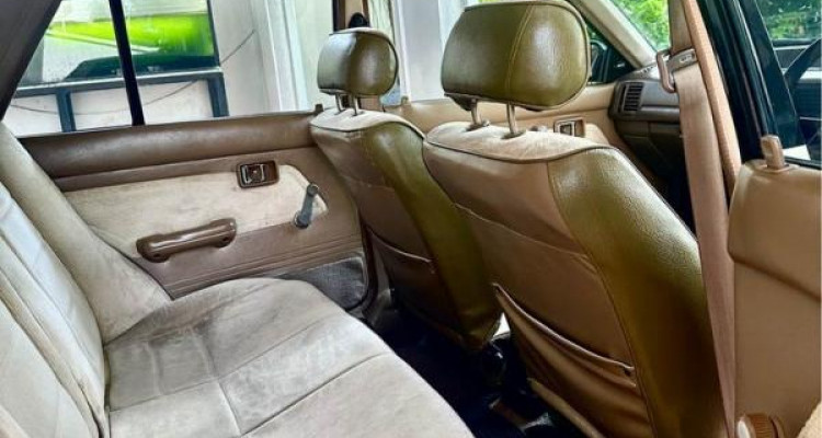 MAZDA FAMILIA 323 1985