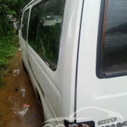 NISSAN CARAVAN 1983