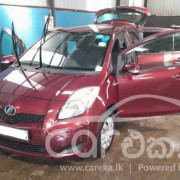 TOYOTA VITZ 2010