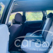 NISSAN WINGROAD 2001
