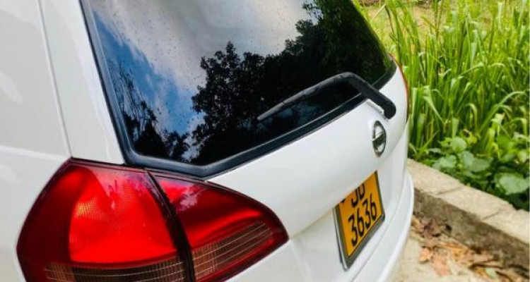 NISSAN WINGROAD 2001