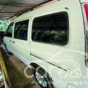 TOYOTA NOAH 1998