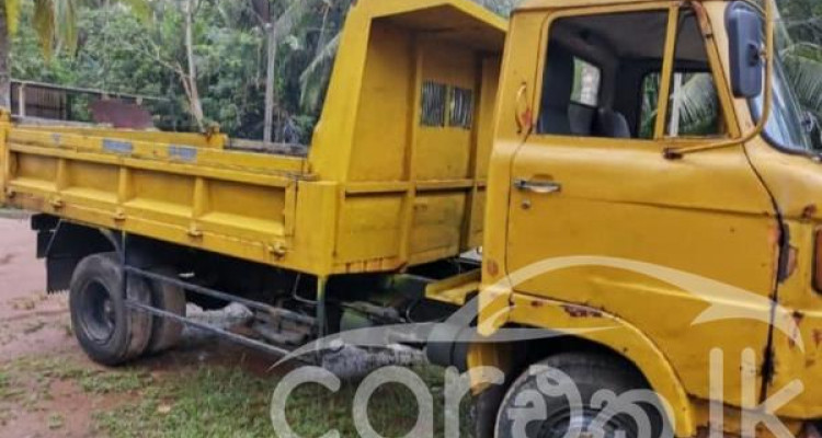 HINO TIPPER 1982