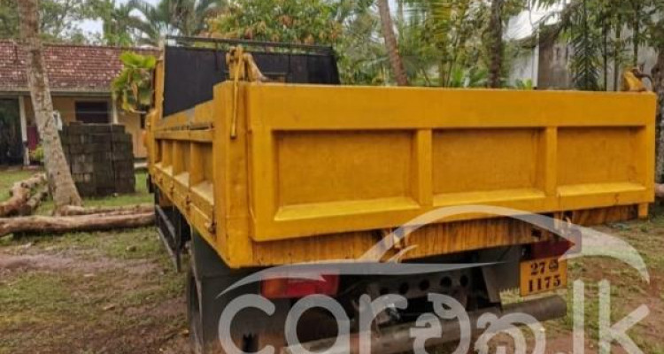 HINO TIPPER 1982