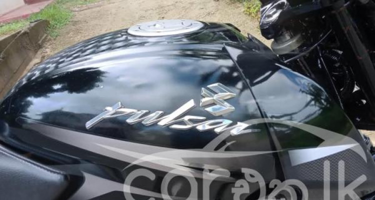 BAJAJ PULSAR 150 2016