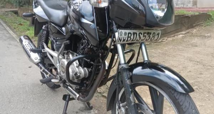 BAJAJ PULSAR 150 2016