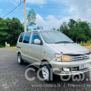 TOYOTA NOAH KR42 2000