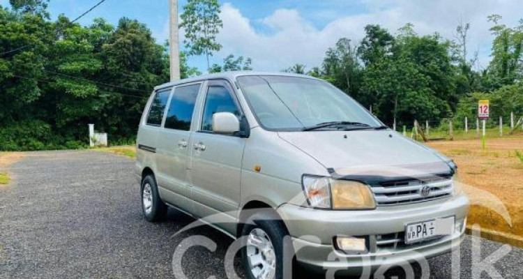 TOYOTA NOAH KR42 2000
