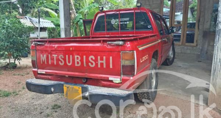 MITSUBISHI L200 1996