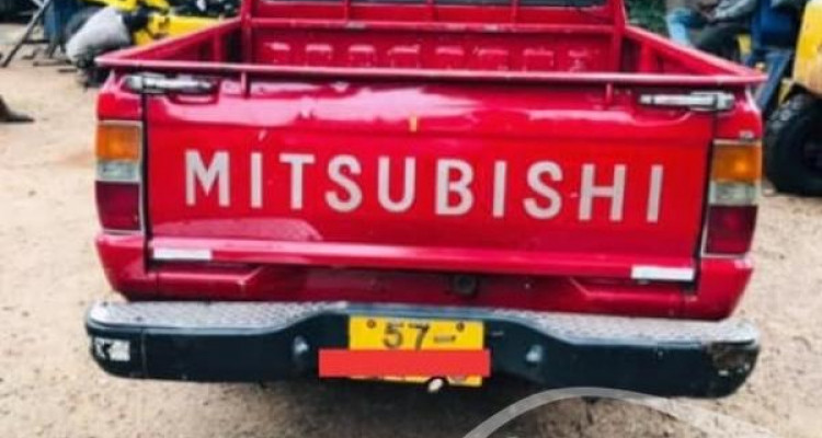 MITSUBISHI L200 1996