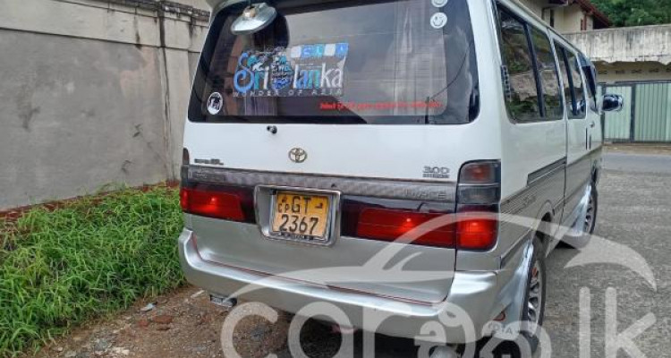 TOYOTA HIACE 1997
