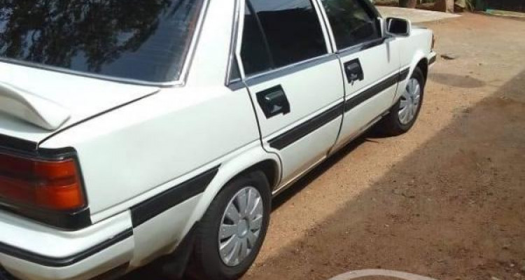 TOYOTA CARINA 1989