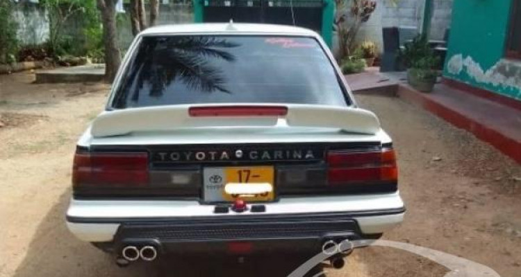 TOYOTA CARINA 1989