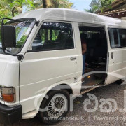 TOYOTA HIACE LH40 1982