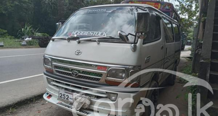 TOYOTA DOLPHIN 1999