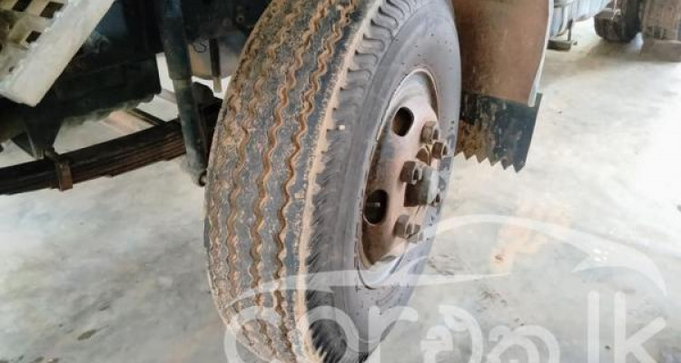 ISUZU JUSTON FORWARD 2003