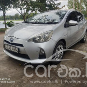 TOYOTA AQUA 2012