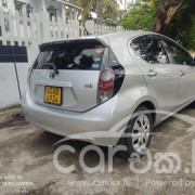 TOYOTA AQUA 2012