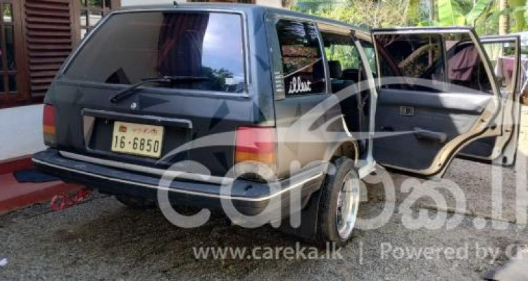MAZDA FAMILIA WAGON 1986